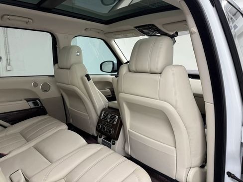 Used 2017 Land Rover Range Rover HSE image 45