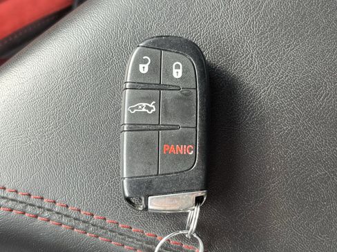 Used 2018 Dodge Challenger R/T Scat Pack image 29