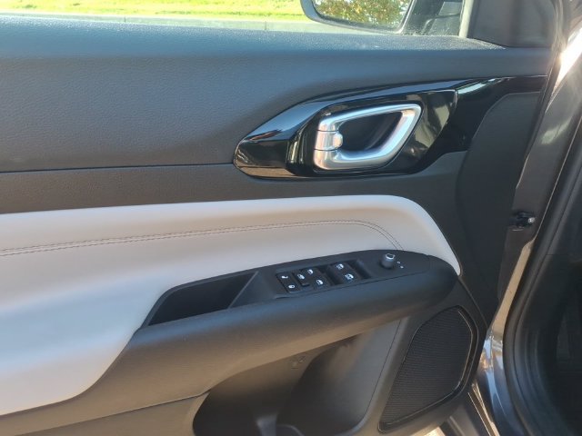 Certified 2024 Jeep Compass Limited AWD/4WD image 9