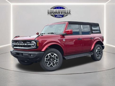 New 2026 Ford Bronco Outer Banks AWD/4WD image 1