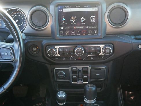 Used 2021 Jeep Gladiator Sport image 15