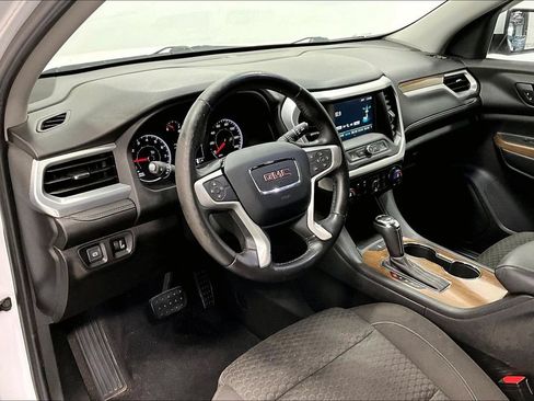 Used 2019 GMC Acadia SLE FWD image 16