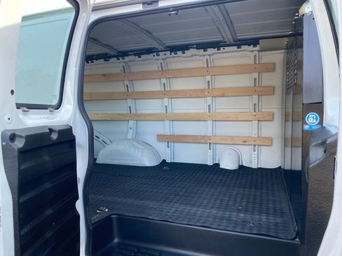Used 2024 Chevrolet Express 2500 image 17