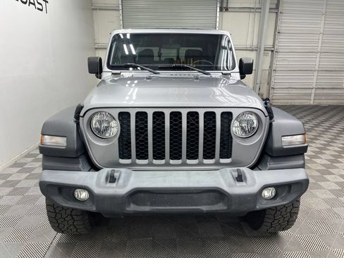 Used 2020 Jeep Gladiator Sport w/ Quick Order Package 24S AWD/4WD image 9