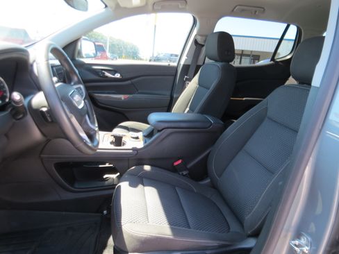 Used 2023 GMC Acadia SLE FWD image 15
