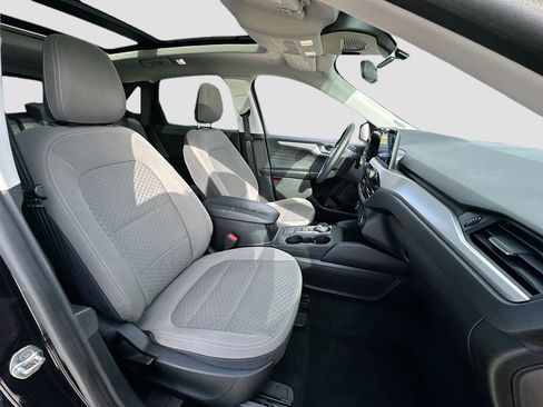 Certified 2021 Ford Escape SE w/ SE Sport Appearance Package image 26