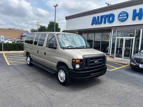 Used 2013 Ford E-350 and Econoline 350 XL RWD image 3