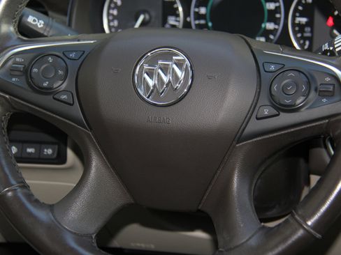 Used 2018 Buick LaCrosse Premium image 13