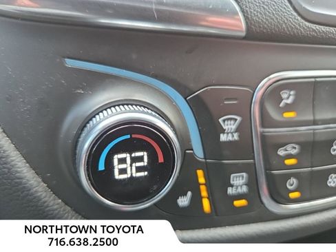 Used 2021 Chevrolet Equinox LT image 18