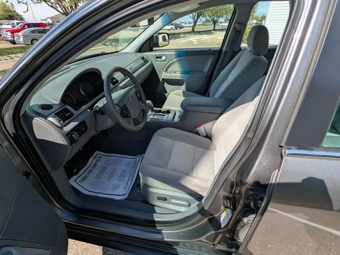 Used 2005 Ford Five Hundred SE image 10