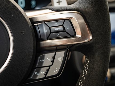 Used 2022 Ford Mustang Shelby GT500 w/ Technology Package image 24