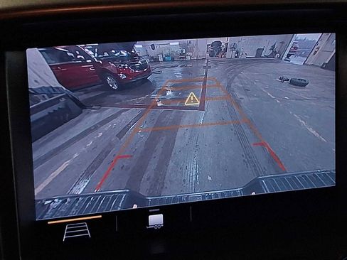 Used 2022 Chevrolet Colorado Z71 w/ Trail Boss Package image 18