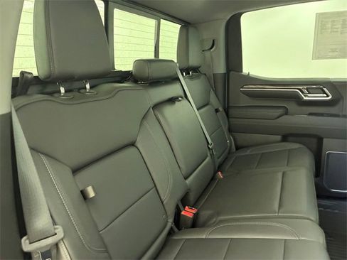 Used 2022 Chevrolet Silverado 1500 LTZ w/ LTZ Premium Package image 16