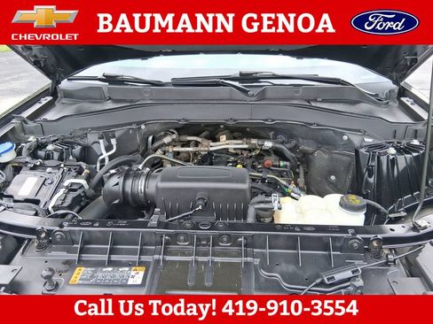 Used 2023 Ford Explorer XLT AWD/4WD image 30