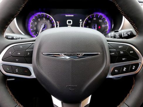 New 2026 Chrysler Pacifica Pinnacle w/ Trailer Tow Group image 11