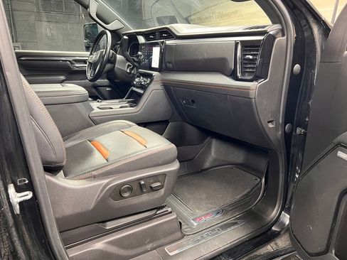 Used 2024 GMC Sierra 2500 AT4 w/ AT4 Premium Plus Package image 7