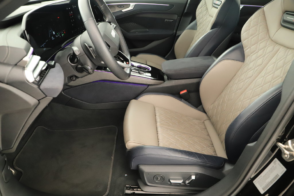 Certified 2026 Audi A6 Prestige w/ Audi Exclusive Design Package AWD/4WD image 25