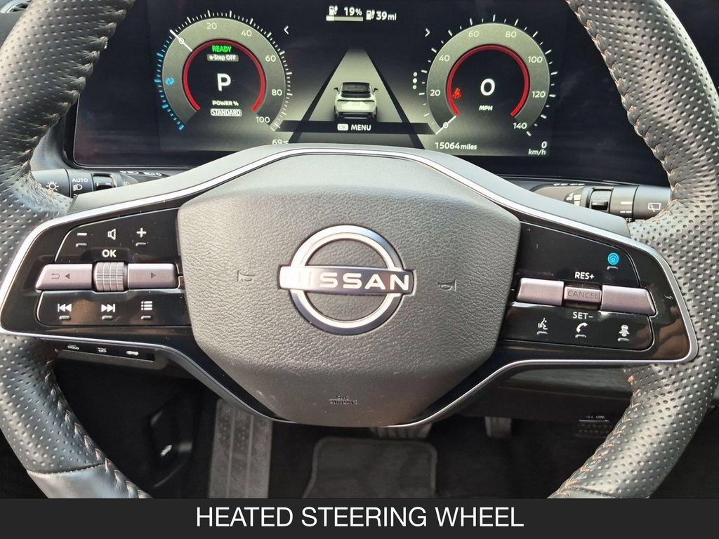 Used 2024 Nissan Ariya AWD image 12