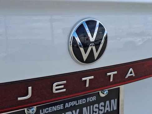 Used 2025 Volkswagen Jetta Sport FWD image 29