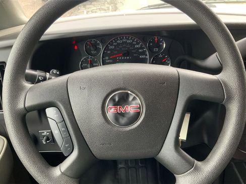 Used 2024 GMC Savana 2500 w/ Driver Convenience Package image 16