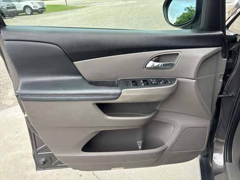 Used 2015 Honda Odyssey EX-L image 19