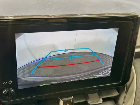 Used 2025 Toyota Corolla LE FWD image 21