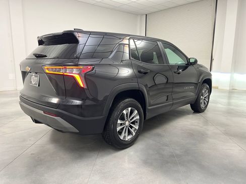 Used 2026 Chevrolet Equinox LT FWD image 7