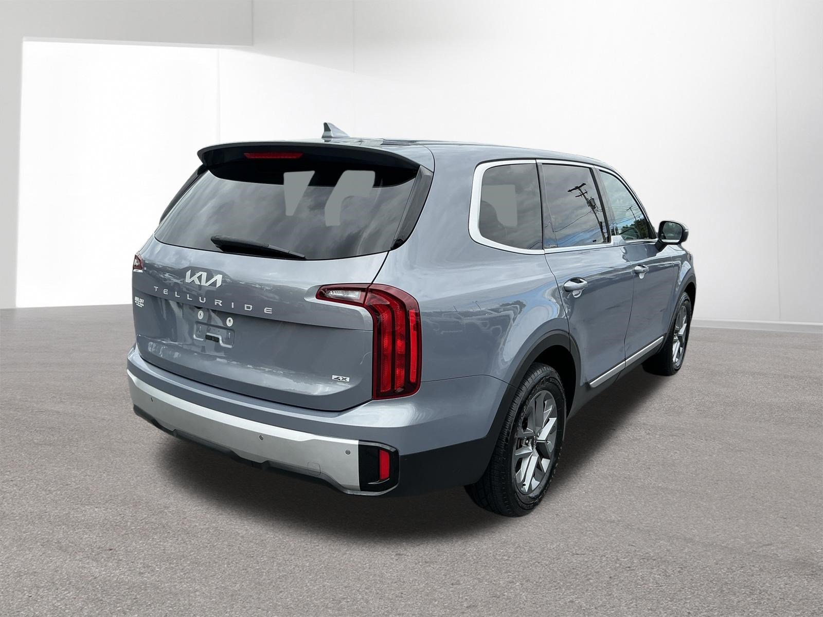 Certified 2024 Kia Telluride LX AWD/4WD image 3