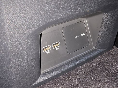 Used 2018 Volkswagen Atlas SEL Premium image 16