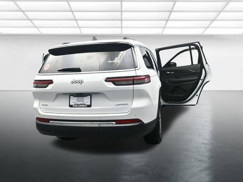 New 2025 Jeep Grand Cherokee L Laredo image 31