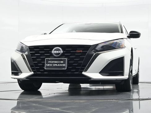 Used 2025 Nissan Altima 2.5 SR FWD image 19