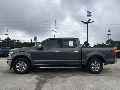 Used 2018 Ford F150 Lariat w/ Equipment Group 502A Luxury RWD image 8