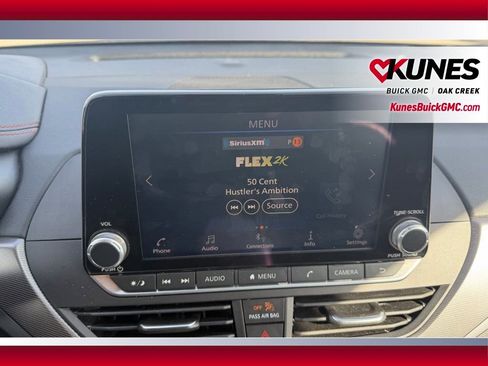 Used 2025 Nissan Altima 2.5 SR image 15