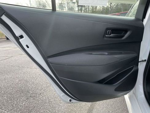 Used 2024 Toyota Corolla LE image 15