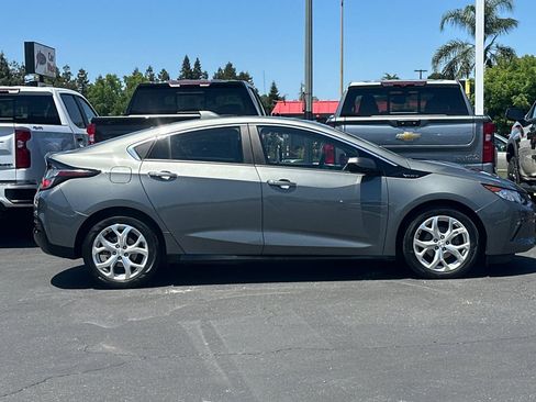 Used 2017 Chevrolet Volt Premier w/ Driver Confidence II Package FWD image 4