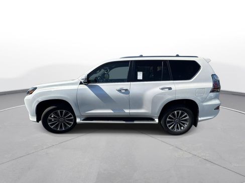Used 2023 Lexus GX 460 Luxury w/ Accessory Package image 9