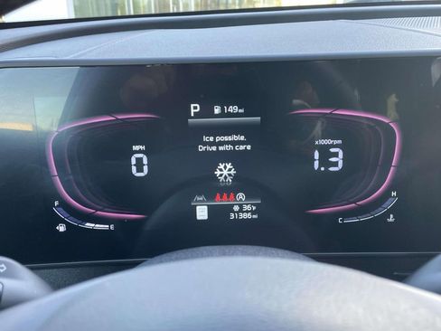 Used 2023 Kia Sportage EX image 23