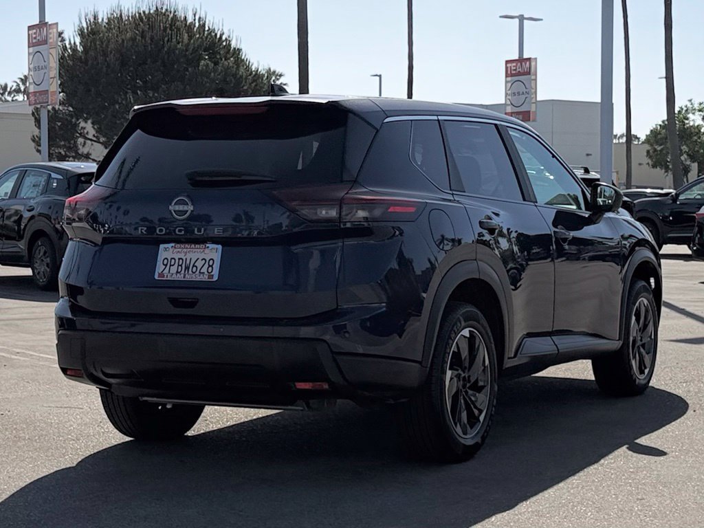 Certified 2025 Nissan Rogue SV FWD image 7