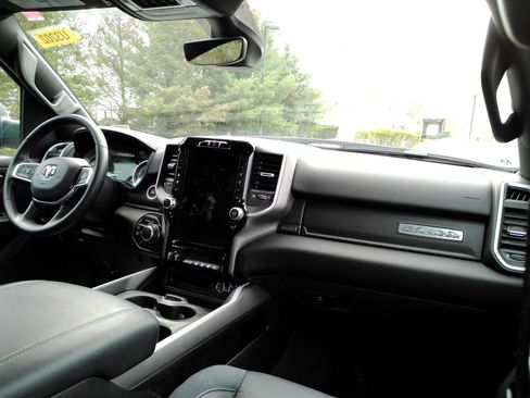 Used 2023 RAM 1500 Big Horn AWD/4WD image 16