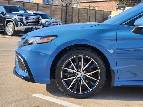 Used 2024 Toyota Camry SE image 16