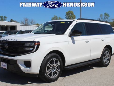 Used 2025 Ford Expedition Active image 1