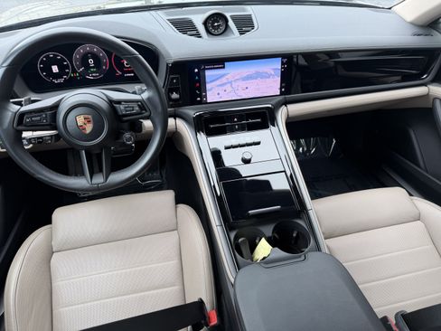 Certified 2025 Porsche Panamera 4 E-Hybrid AWD/4WD image 14