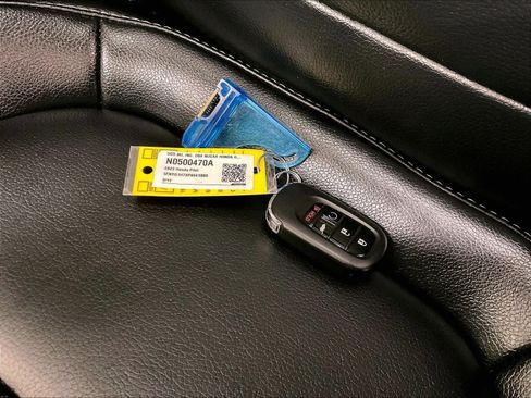 Used 2023 Honda Pilot Touring image 32