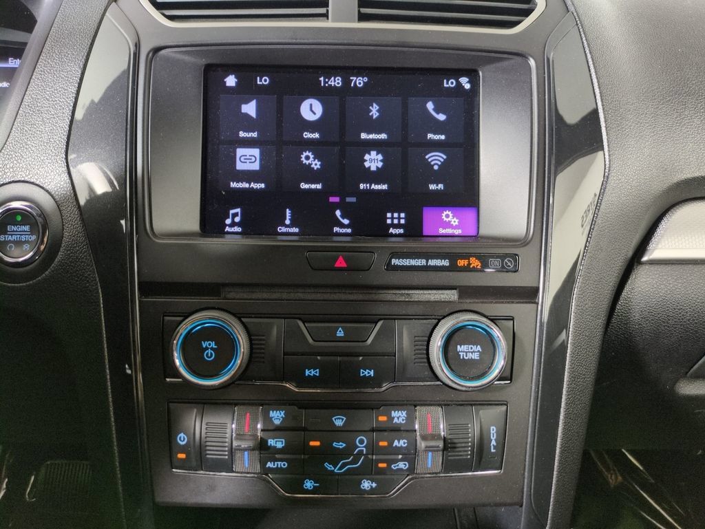 Used 2017 Ford Explorer XLT w/ Equipment Group 201A FWD image 20