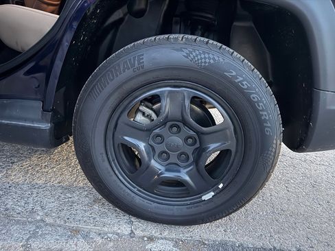 Used 2020 Jeep Compass Sport image 16