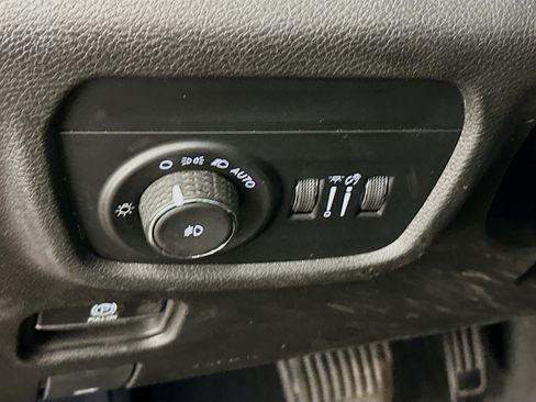 Used 2023 Jeep Grand Cherokee L Limited w/ Trailer Tow Group (B) image 17