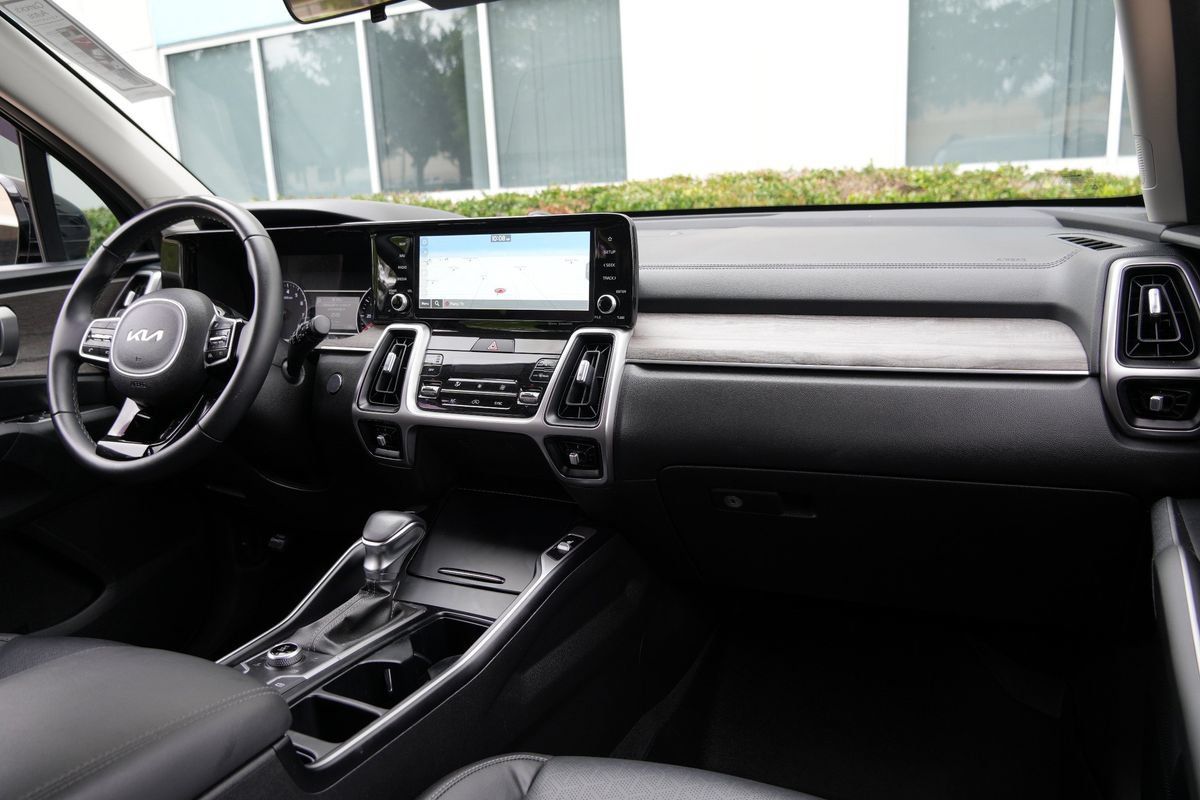 Used 2022 Kia Sorento S AWD/4WD image 7