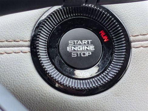 Certified 2022 Jeep Compass Limited image 22