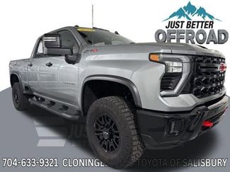 Used 2025 Chevrolet Silverado 2500 ZR2 w/ Technology Package video 1