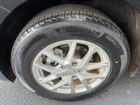 Used 2022 Chevrolet Equinox LS w/ LS Convenience Package FWD image 11